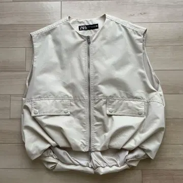 ZARA 오버 사이즈 볼륨 베스트 에크루