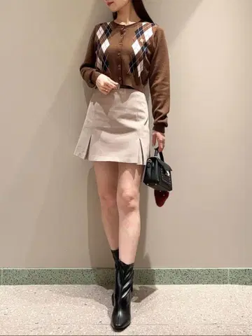 미사용 새상품 스나이델 벨트 포함 박스 미니 스커트 쇼