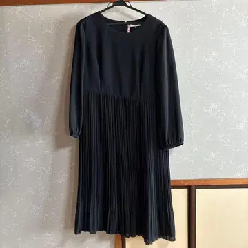 FIGARO 블랙 플리츠 원피스 15