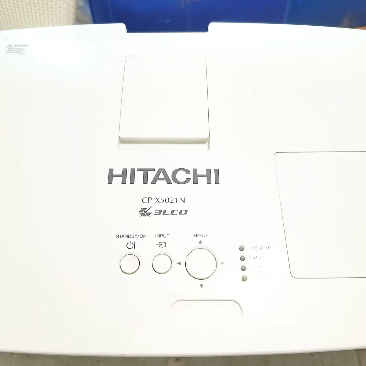 Like-new performance Hitachi CP-X5021N projector, suitable for auditoriums and conference rooms