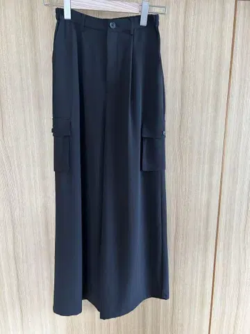 와이드 팬츠 36 쿨 카레안