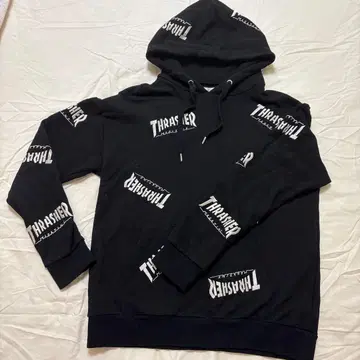 THRASHER jouetie 콜라보 로고 후드티 블랙