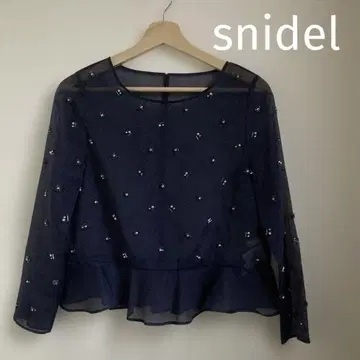snidel 스나이델 비쥬 포함 긴팔 시어 블라우스 네이비 셔츠