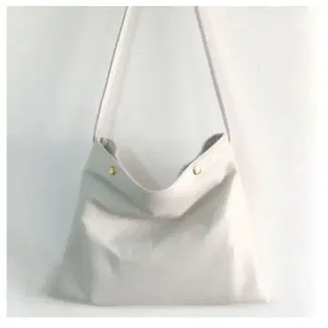 yucchino 가죽 백 사코슈 미사용 새상품