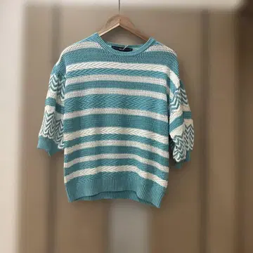 아주 예쁜 색입니다.