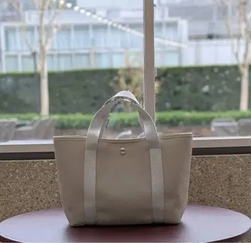 에르베샤 펠리에 Herve Chapelier 604G (스퀘어 토트 M)