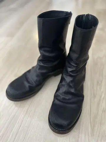 블랙 부티 뒷면 지퍼 포함