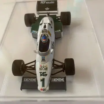 K. 로즈버그 FW08C 미니카 1/43