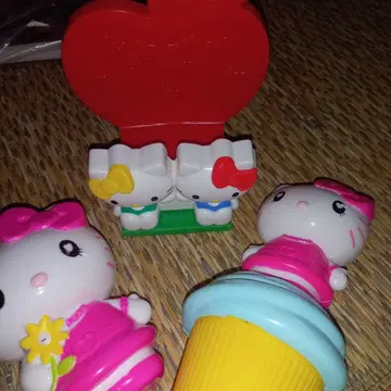 산리오 헬로키티 장식