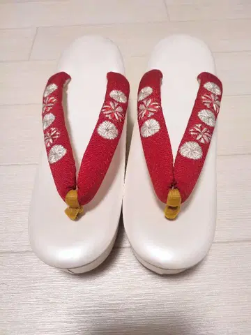조리 통굽 화이트 빨간색 하나오 성인식