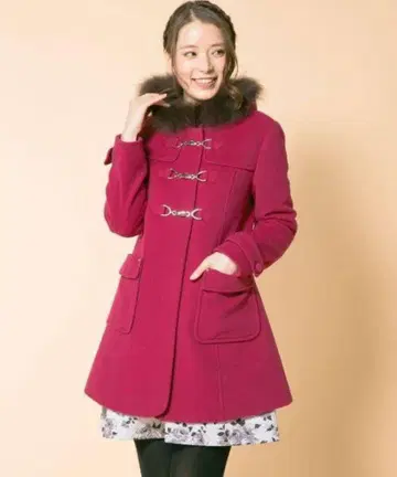 핑크 더플 코트 퍼 포함 페루 Feroux