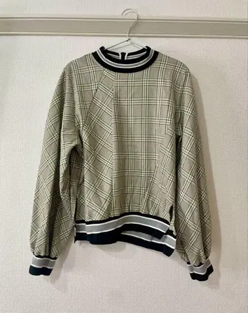 ROSE BUT 체크 무늬 티셔츠
