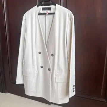 알아바일 더블 버튼 자켓 베이지