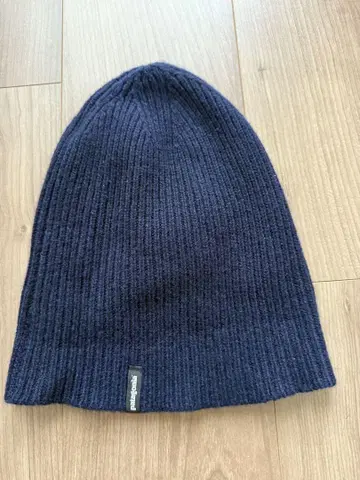 미사용 새상품 Patagonia 네이비 비니