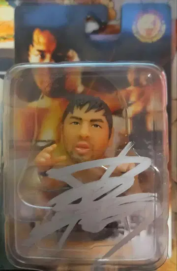 나카무라 신스케 피규어 친필 사인