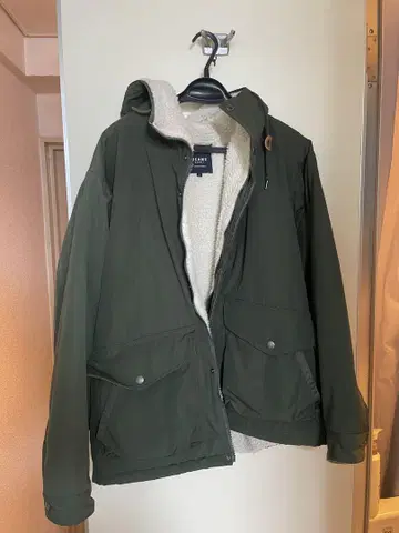 BEAMS HEART 올리브색 플리스 안감 다운 자켓 L
