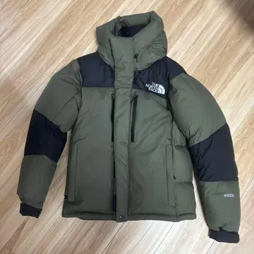 THE NORTH FACE 올리브/블랙 발트로 라이트 자켓