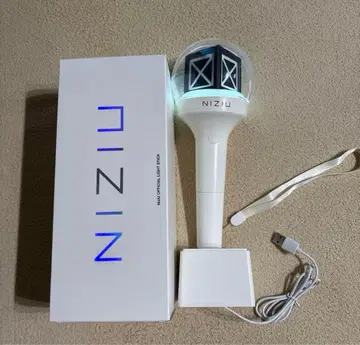 NiziU 응원봉 새상품급 작동 확인 완료