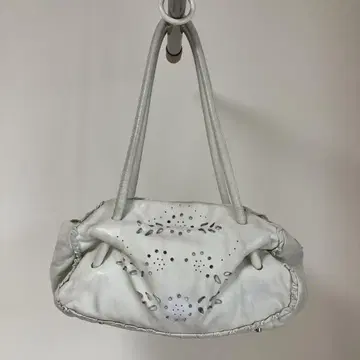 FURLA 백 화이트칼라 펀칭 디자인
