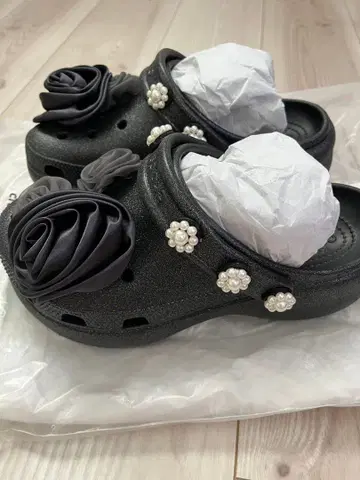 시착만 한 상품 [별주] crocs 클래식 플랫폼 글리터 샌들
