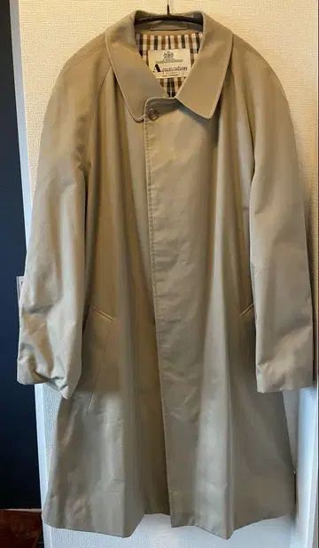 아쿠아 스큐텀 발마칸 하우스 체크 스텐카라 코트 L 사이즈