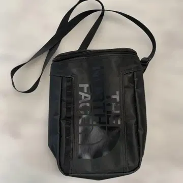 THE NORTH FACE 블랙 숄더백