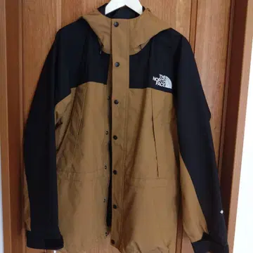 THE North Face [ Mountain Light Jacket ]