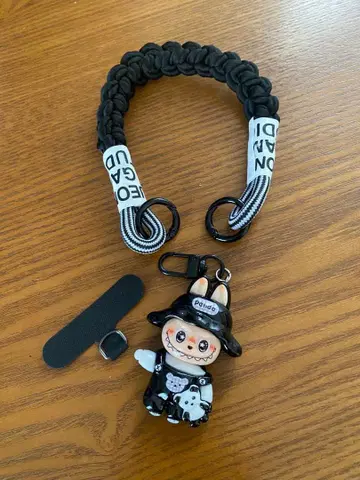 검은 토끼 스트랩 블랙