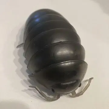쥐며느리 캡슐 토이