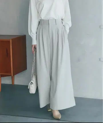 [ La boutique BonBon ] 드라이 트윌 배기 팬츠
