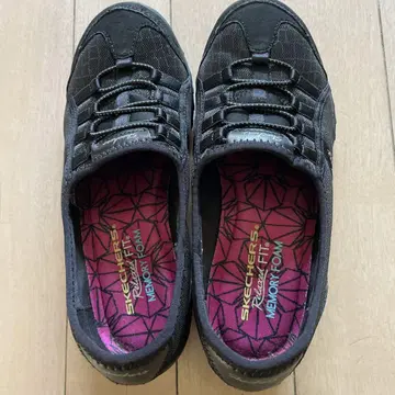 SKECHERS 릴렉스드 핏 블랙 슬립온