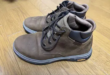 SKECHERS 브라운 하이컷 신발