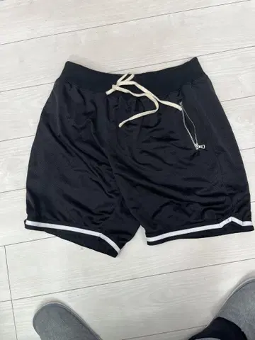 MINTCREW 블랙 스포츠 숏팬츠 L 사이즈