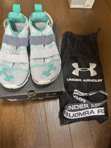 UNDER ARMOUR 스니커즈 수납 봉투 포함