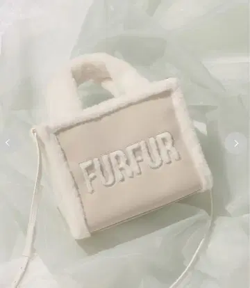 furfur 무스탕 로고 토트백 아이보리