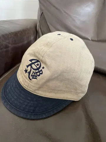 리벤델 x 블루 러그 캡