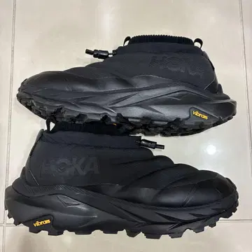 [정품] [새상품급] HOKA 트레일 러닝화 블랙