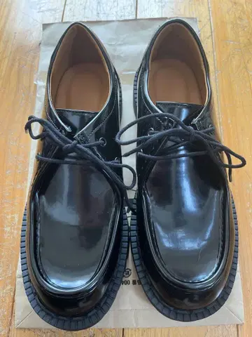유니클로:C 통굽 레이스업 슈즈 블랙 사이즈 25cm 새상품