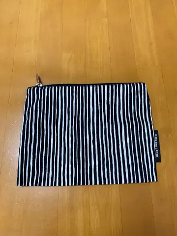 마리메꼬 스트라이프 파우치 중형