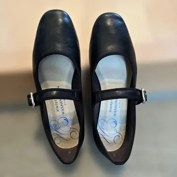 워싱턴 블랙 멜리 제인 신발