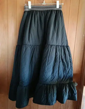 충전솜 롱 스커트 블랙