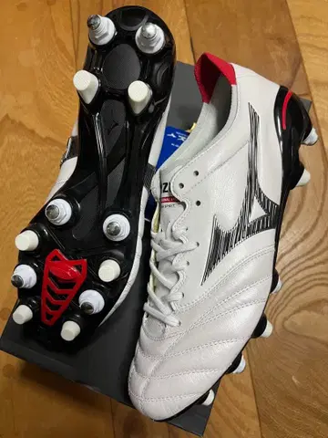 새상품 대특가 미즈노 모렐리아 NEO 3 JAPAN MIX 25.5cm