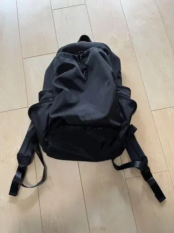 유나이티드 애로우즈 백팩 블랙