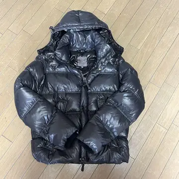 DUVETICA 블랙 다운 자켓 M 사이즈