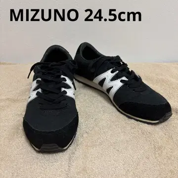 스니커즈 블랙/화이트 MIZUNO