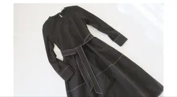 ZARA 대비 스티치 원피스