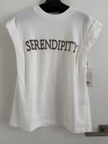 미사용 PASSIONE SERENDIPITY 슬리브리스 T셔츠