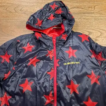 Quiksilver 별 패턴 얇은 소재 다운