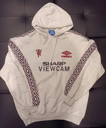 UMBRO 맨체스터 유나이티드 후드 부착 후드티