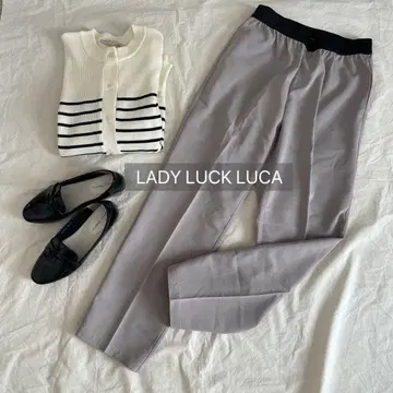 새상품급 LADY LUCK LUCA 센터 프레스 테이퍼드 팬츠 루카